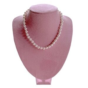 Vintage Styled White 16” Pearl Knotted Necklace‎